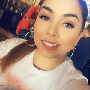 Meet your Posher, Nina